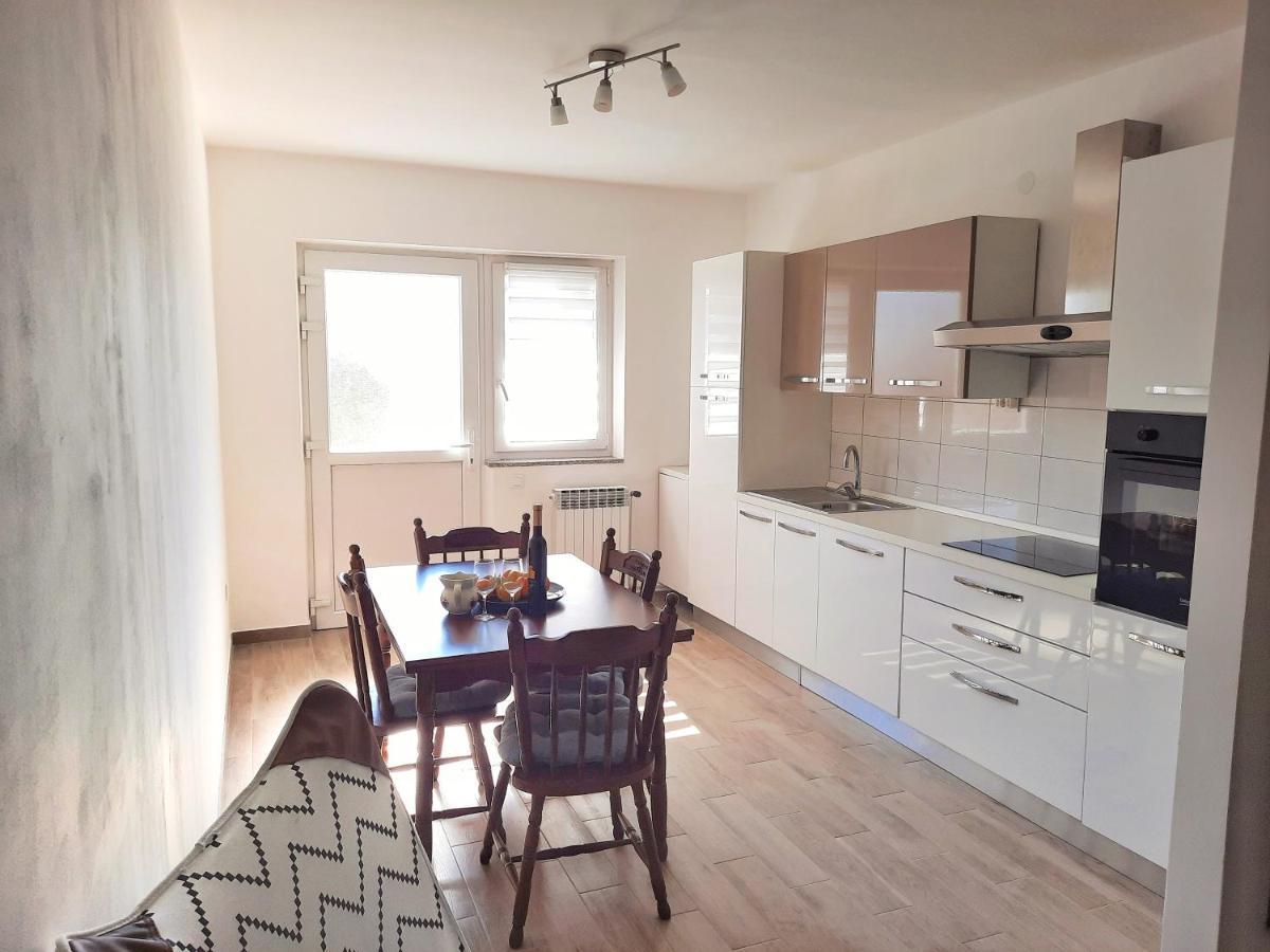 Apartment Nino In بولا المظهر الخارجي الصورة